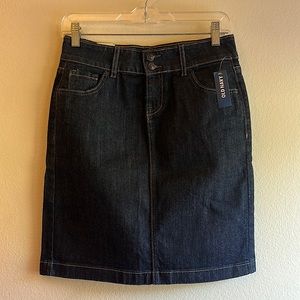 NWT Old Navy Denim Skirt Size 2